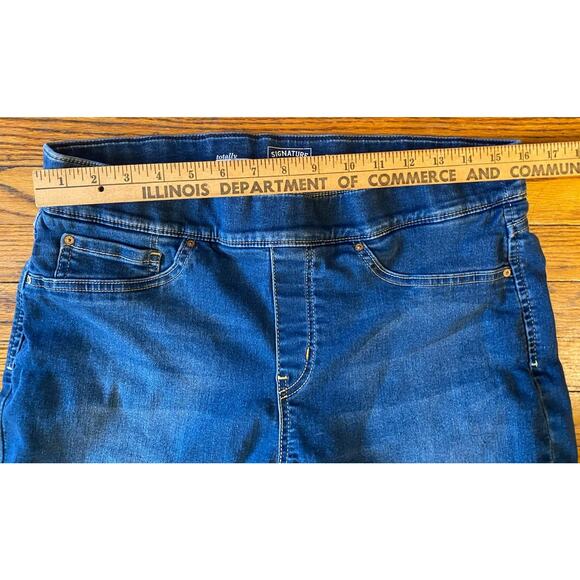 Levi Strauss Totally Shapping Slimming Jeans Women’s 14 32 X 32 Pull On Skinny - Picture 7 of 8